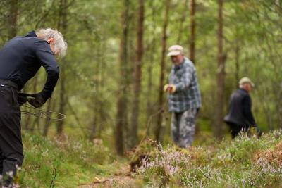 A day of volunteering with the Anagach Woods Trust and Volunteer Cairngorms.